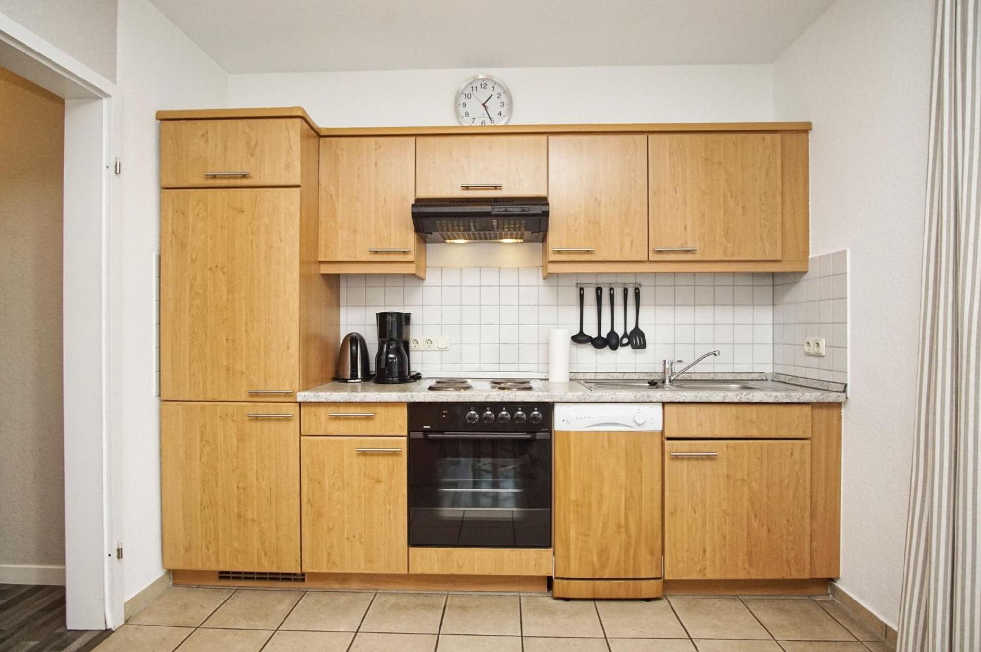 Zentrale Fewo Mit Balkon, Gratis Nutzung Vom Ahoi Erlebnisbad Und Sauna In Sellin - Villa Buskam Fewo 27 ゲーレン エクステリア 写真