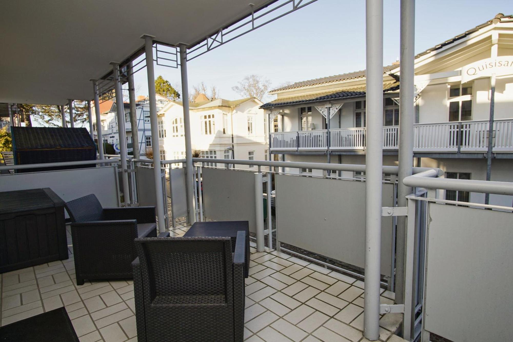 Zentrale Fewo Mit Balkon, Gratis Nutzung Vom Ahoi Erlebnisbad Und Sauna In Sellin - Villa Buskam Fewo 27 ゲーレン エクステリア 写真